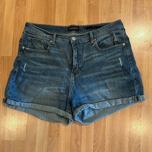 Banana Republic Denim Jean Distressed Shorts, La Jolla Wash, 32 Regular